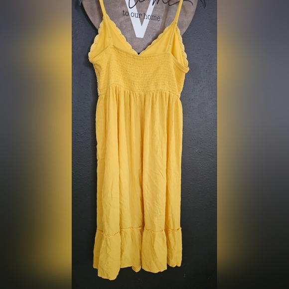 Blush: Yellow summer dress - Picture 2 of 4